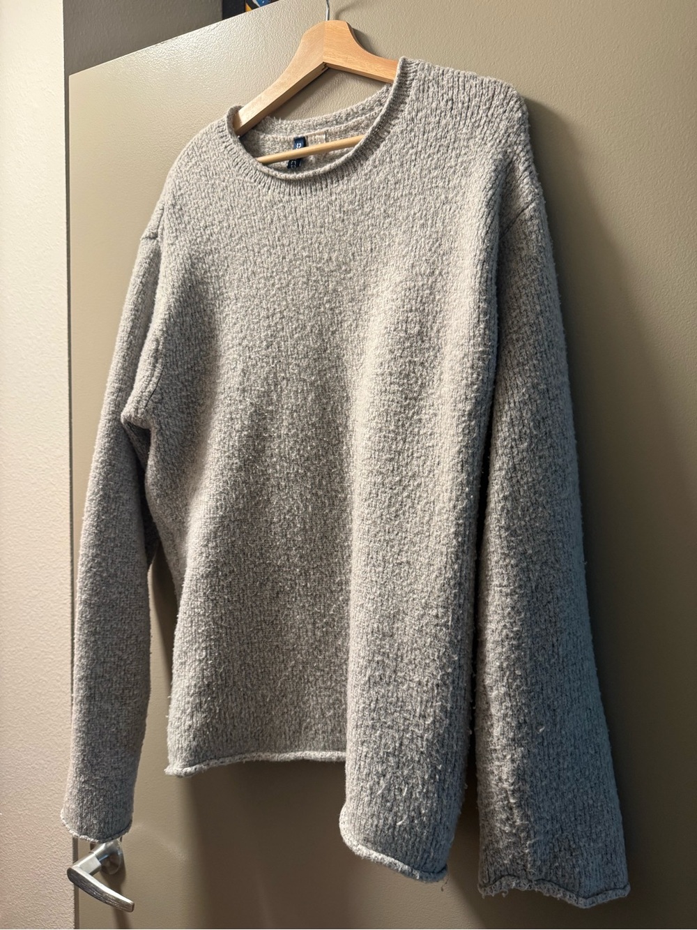Cozy Crewneck Bouclé Sweater - Light Gray